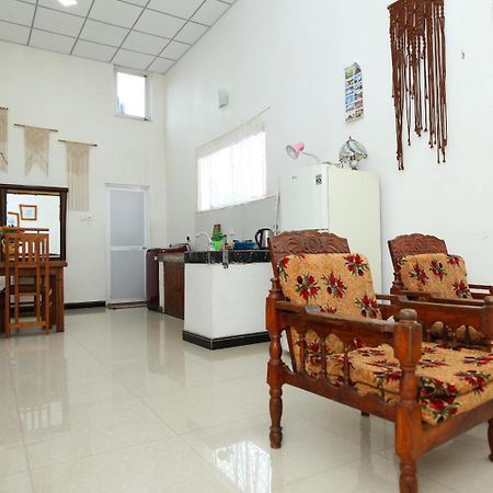 Sujee'S Guest House With Two Bed Rooms Anuradhapura Exterior foto